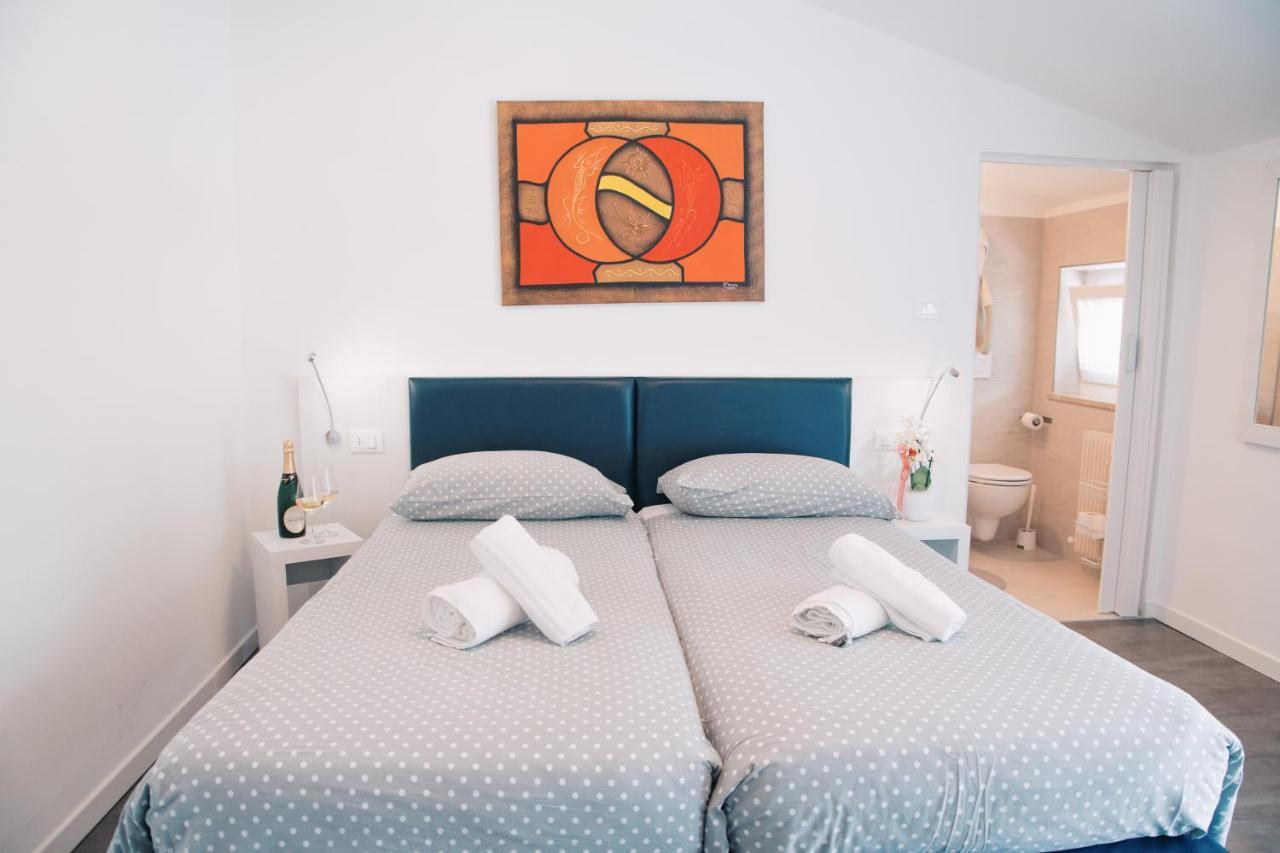 Hotel Aurora&Appartamenti Torbole Sul Garda Bagian luar foto