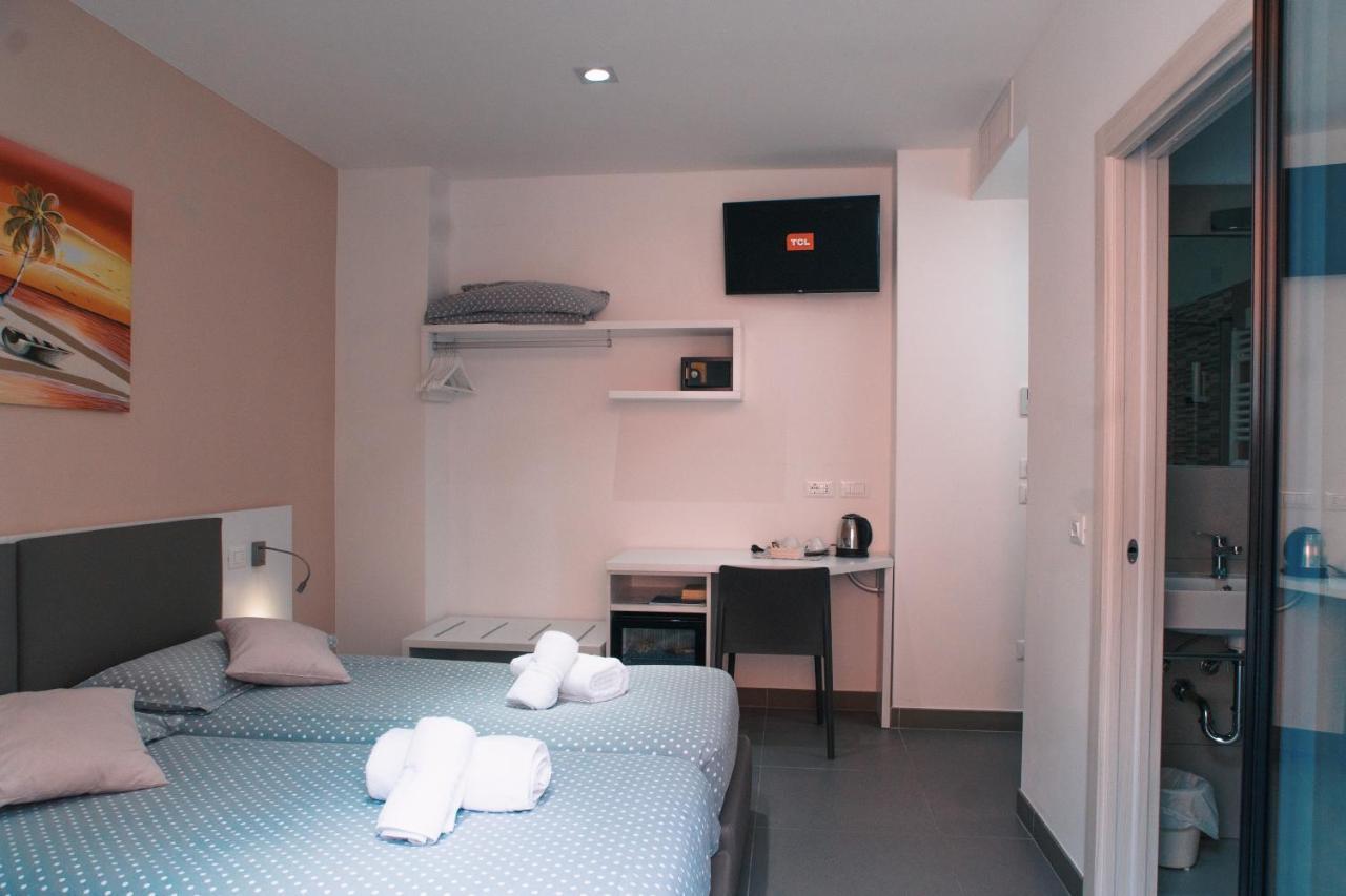 Hotel Aurora&Appartamenti Torbole Sul Garda Bagian luar foto