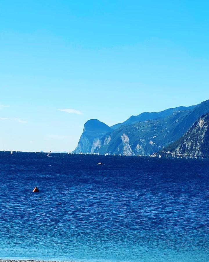 Hotel Aurora&Appartamenti Torbole Sul Garda Bagian luar foto